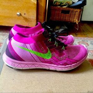 Nike FlyKnit barefoot running shoes